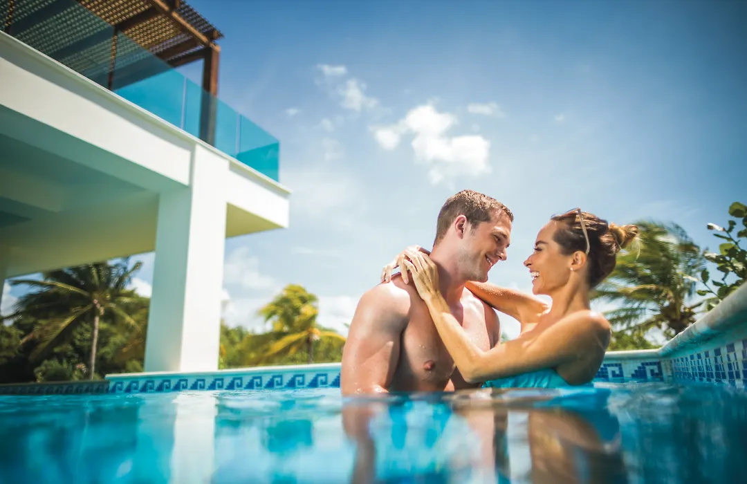 Bluebay Grand Esmeralda-1